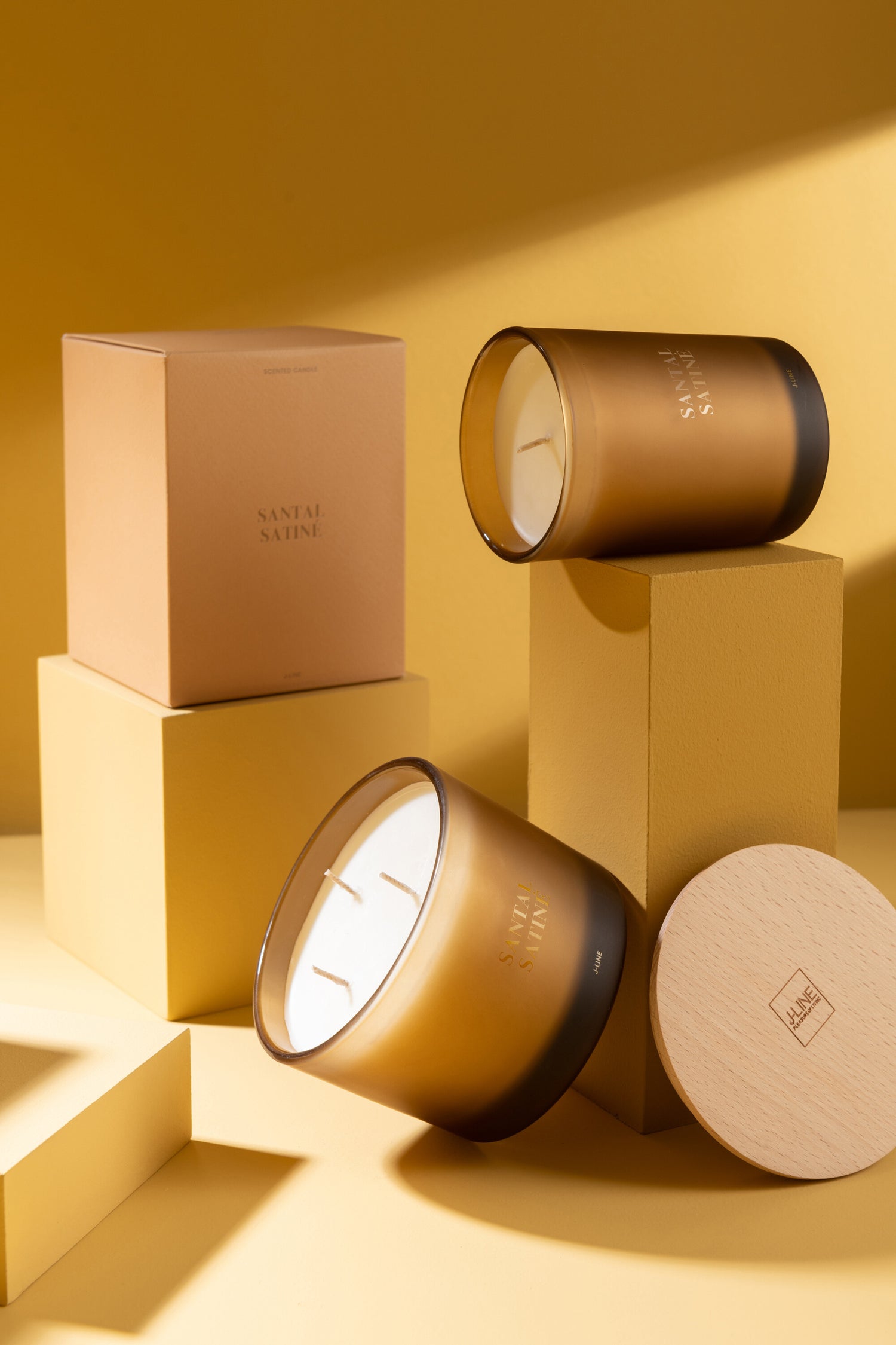 Geurkaars Accords Essentiels Santal Satiné 28 Uur - Geurkaars - J-Line - livinglovely.nl