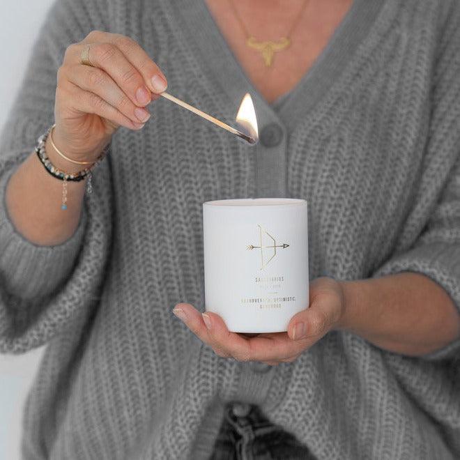 Geurkaars Astro Boogschutter Wit-50u - Geurkaars - J-Line - livinglovely.nl