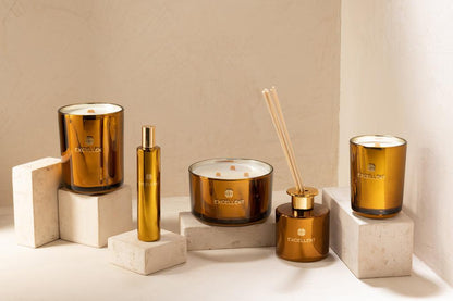 Geurkaars Excellent Golden Honey Oker Small 50H - Geurkaars - J-Line - livinglovely.nl