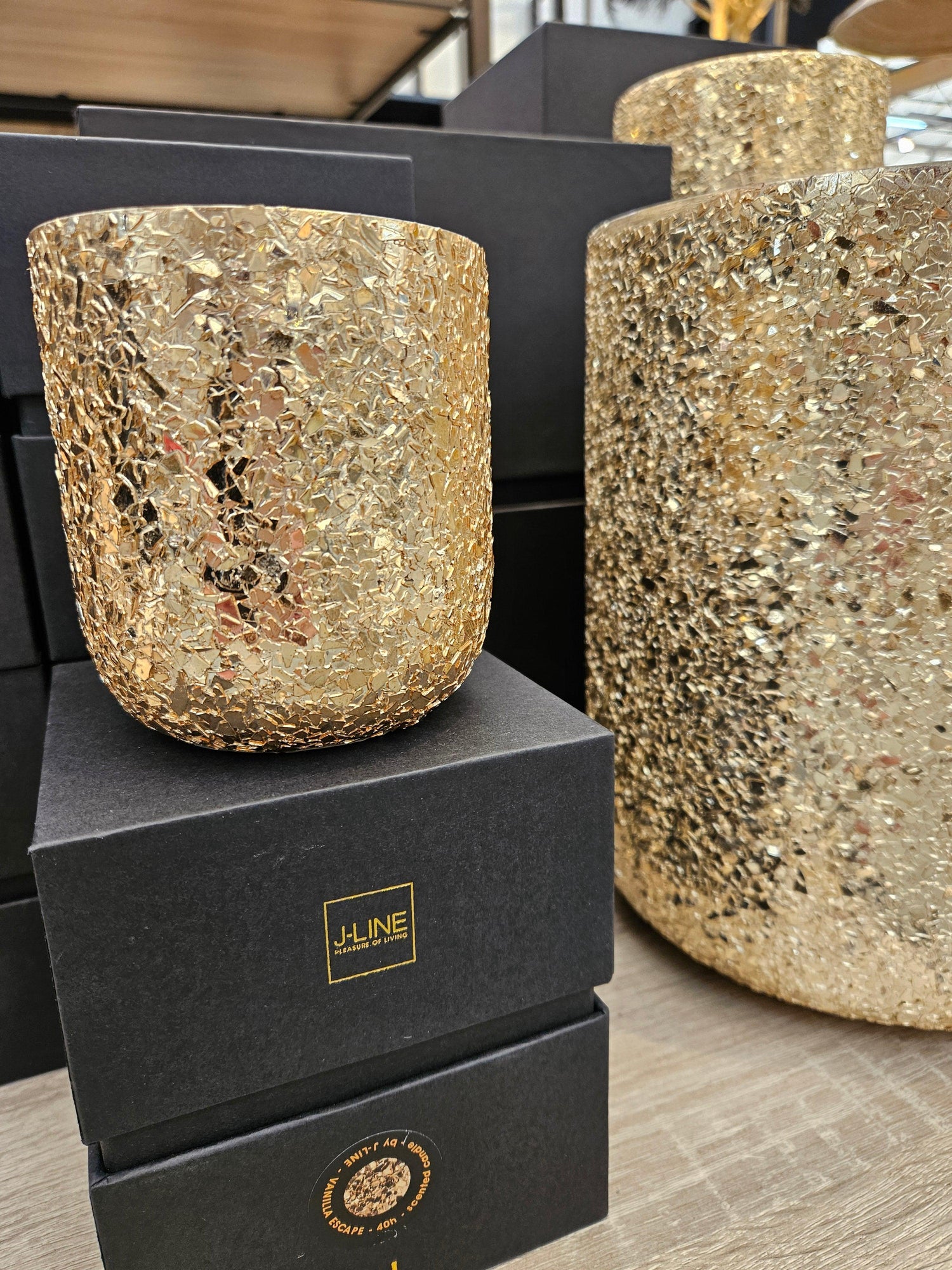 Geurkaars Luxuria Goud Extra Large J-Line - 120 Uur - Geurkaars - J-Line - livinglovely.nl