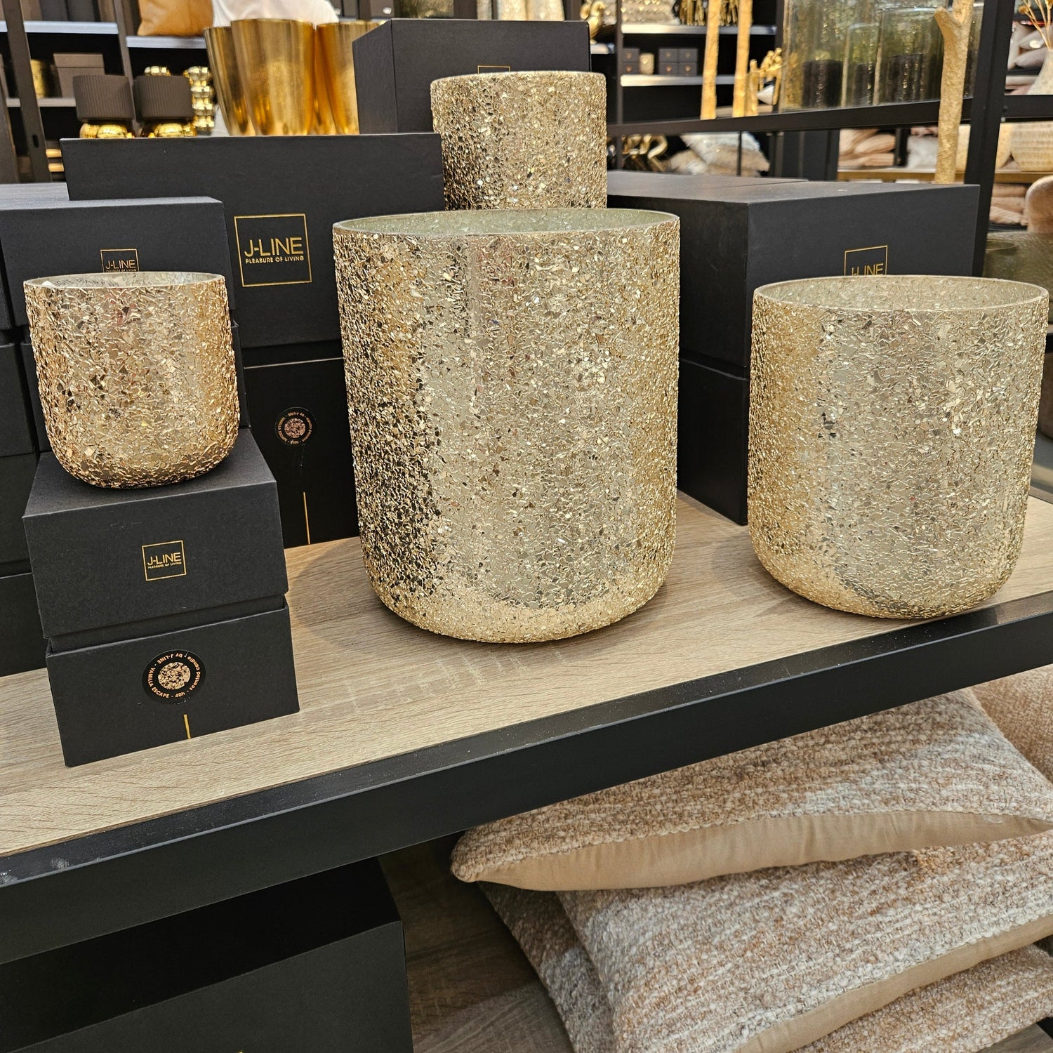 Geurkaars Luxuria Goud Large- 80h - Geurkaars - J-Line - livinglovely.nl