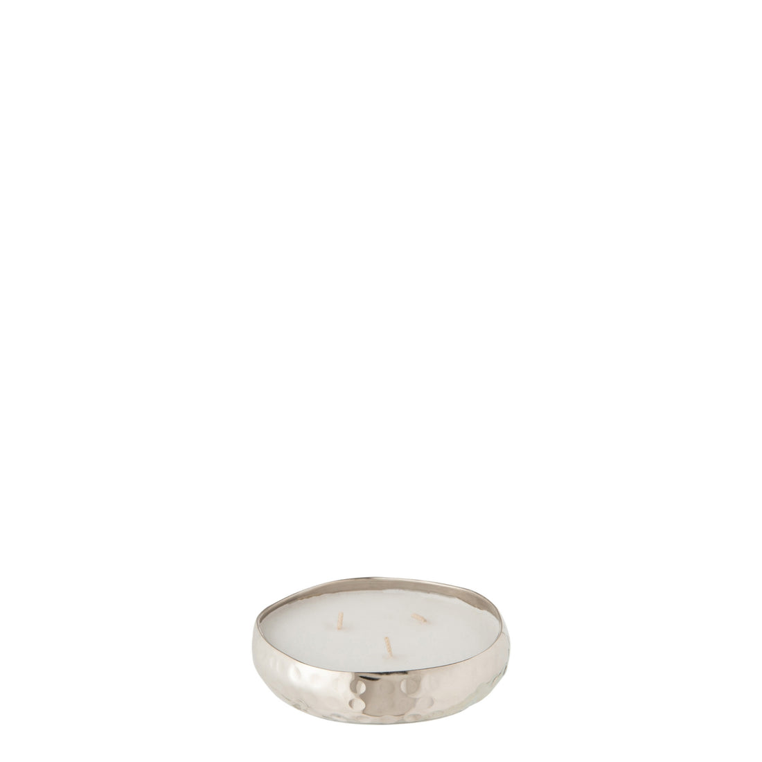 Close-up geurkaars M-Chic Zilver Small van J-Line, gehamerd zilver metaal met witte was, geur sugar citrus
