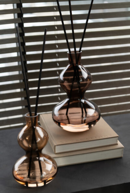 Geurolie Li-Ly Land Glas Bruin Small 500ml - Geurstokjes - J-Line - livinglovely.nl