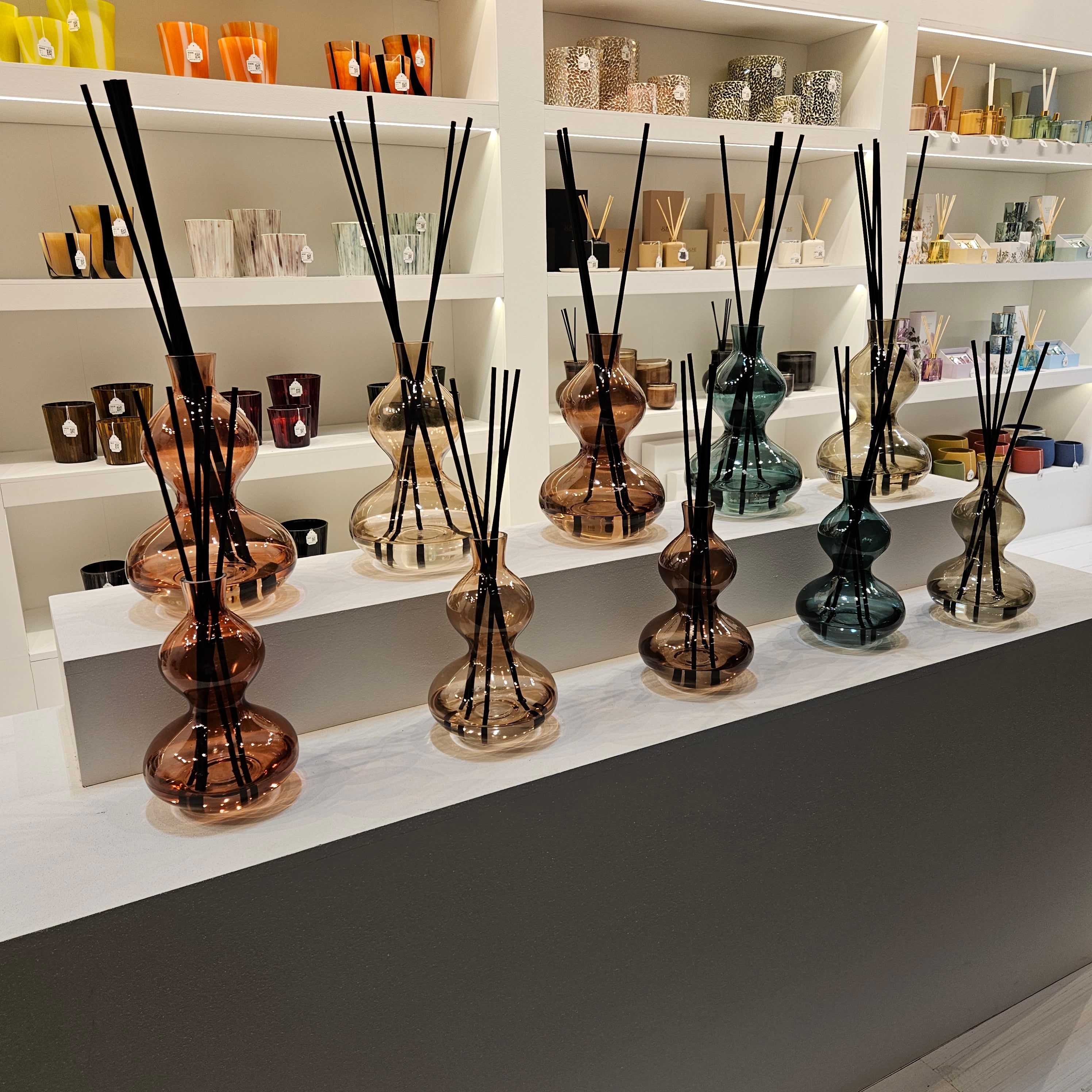 Geurolie Nordic Vetiver Glas Amber Large 1000ml - Geurstokjes - J-Line - livinglovely.nl