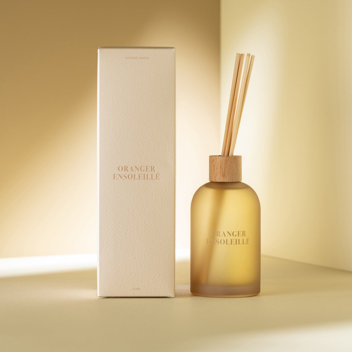 Geurstokjes Accords Essentiels Oranger Ensoleillé 250ml - Geurstokjes - J-Line - livinglovely.nl