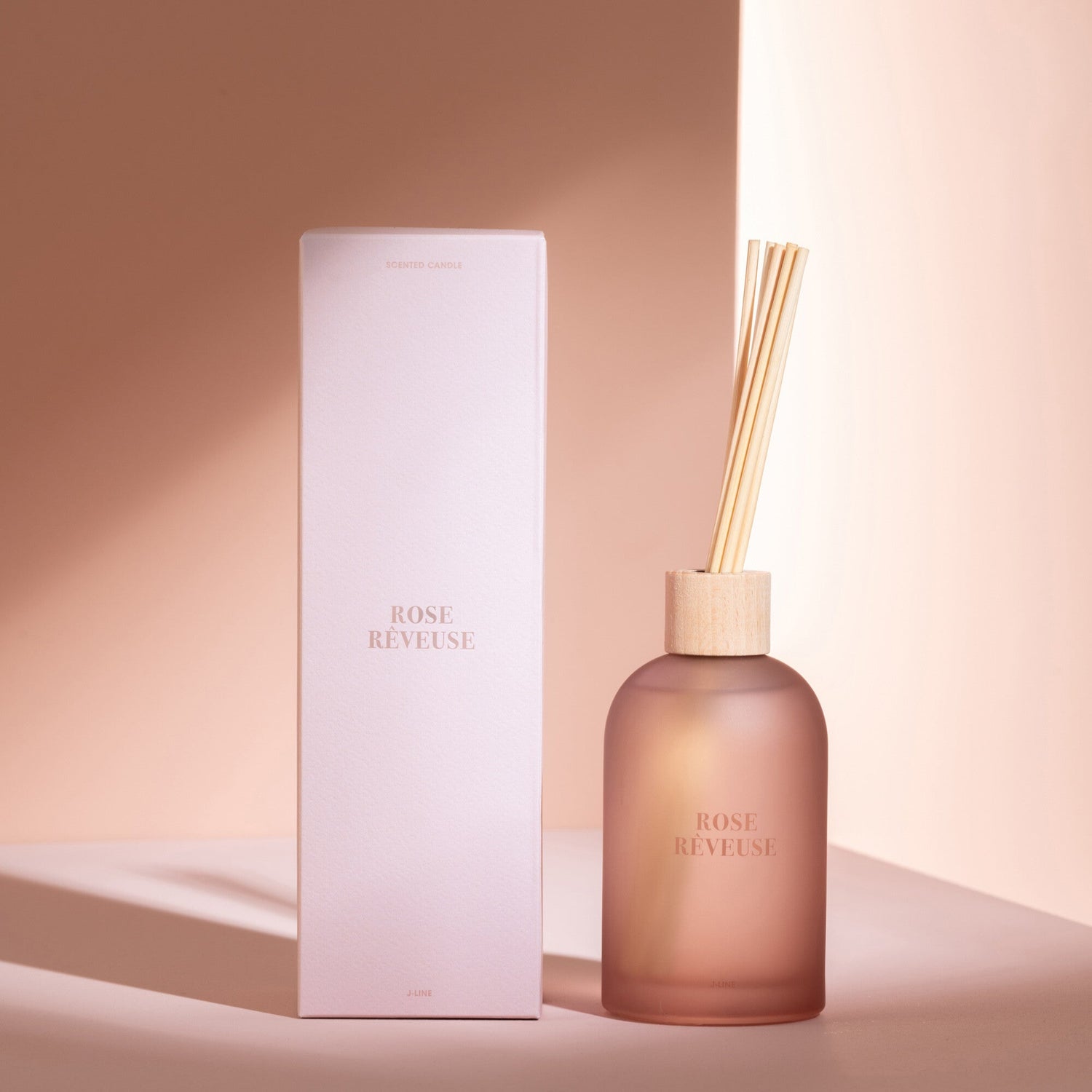 Geurstokjes Accords Essentiels Rose Rêveuse 250ml - Geurstokjes - J-Line - livinglovely.nl