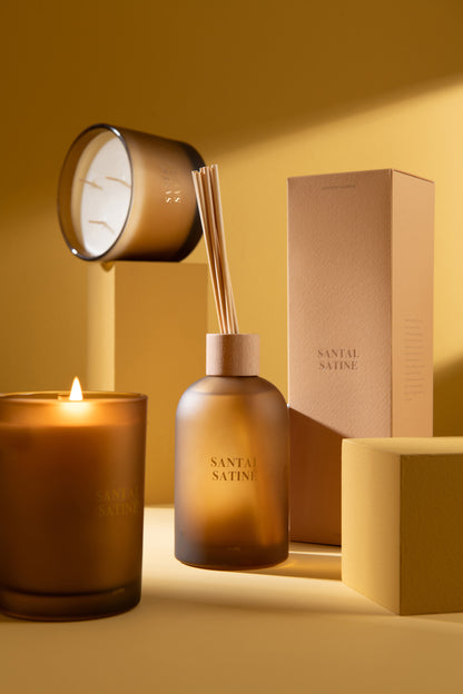 Geurstokjes Accords Essentiels Santal Satiné 250ml - Geurstokjes - J-Line - livinglovely.nl
