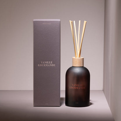 Geurstokjes Accords Essentiels Vanille Gourmande 250ml - Geurstokjes - J-Line - livinglovely.nl