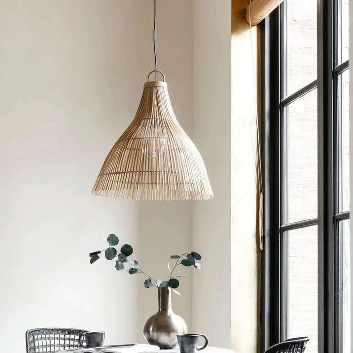 Hanglamp Catur van MUST Living, detail van de gevlochten stengels kokosnootblad