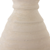 Hanglamp Chalk Kanoi van Raw Materials, sfeerbeeld van de naturel hanglamp met warme lichtgloed