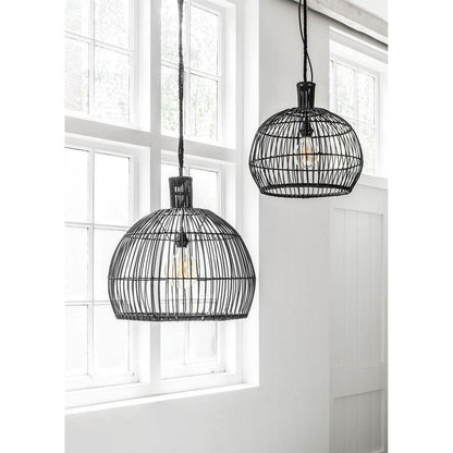 Hanglamp Las Salinas Large van MUST Living, zwarte hanglamp in een natuurlijk ingericht interieur