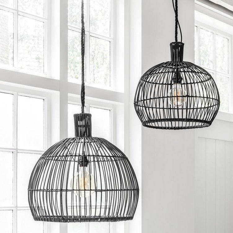 Hanglamp Las Salinas Small van MUST Living, zwarte kegelvormige hanglamp met open vlechtwerk