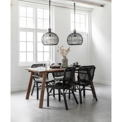 Hanglamp Las Salinas Small van MUST Living, zwarte hanglamp in een sfeervolle interieuropstelling