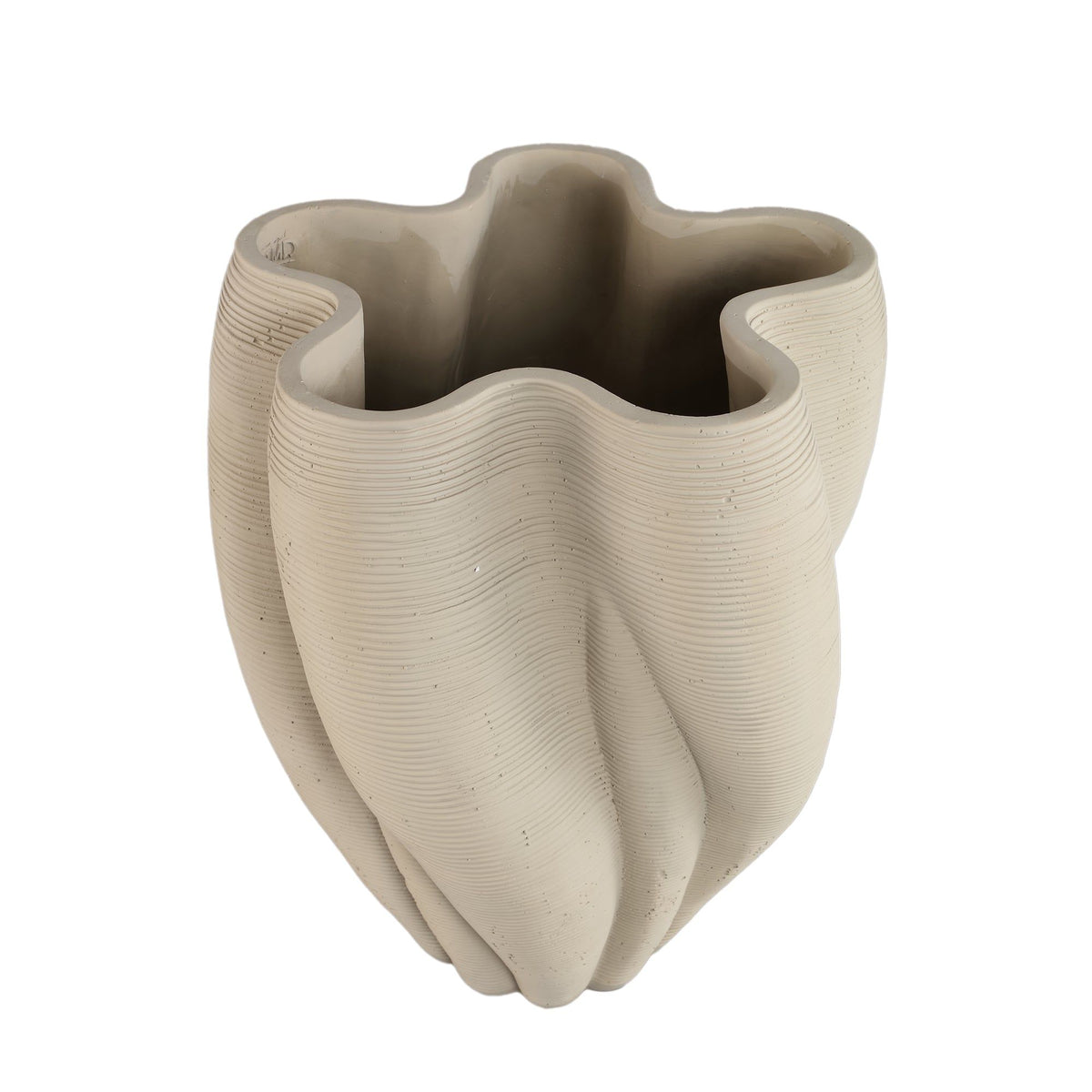 Hastin vaas van PTMD van opzij, beige cement met golvend ribbelpatroon