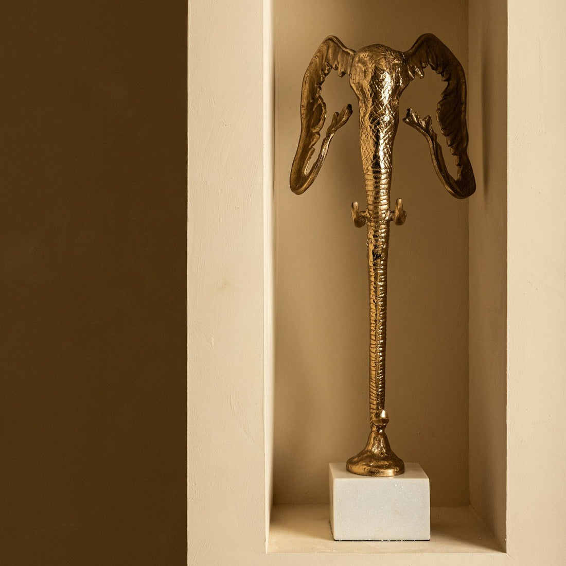 Horton Decoratief Beeld Champagne Elephant Marmer Small PTMD - Beeld - PTMD - livinglovely.nl