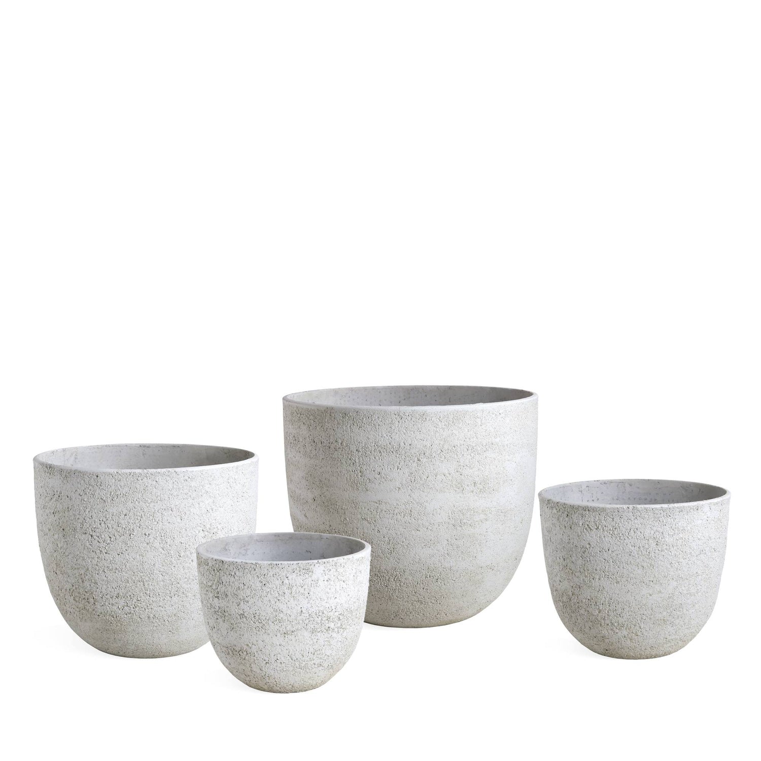 Jay-Lo White GRC Pot Bombey Set Of 4 van PTMD, vier witte bombey potten van GRC op witte achtergrond