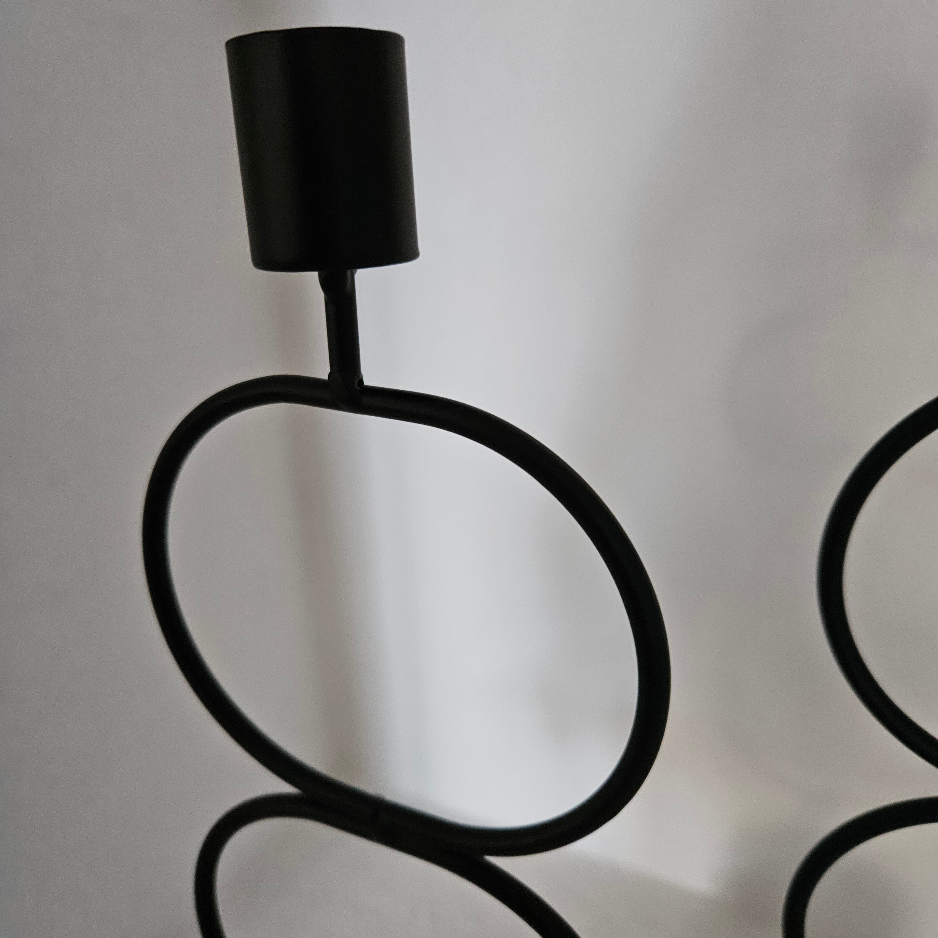 Kaarshouder Ringen Zwart 11x8x39cm 1 + 1 Gratis - Kandelaar - Living Lovely - livinglovely.nl