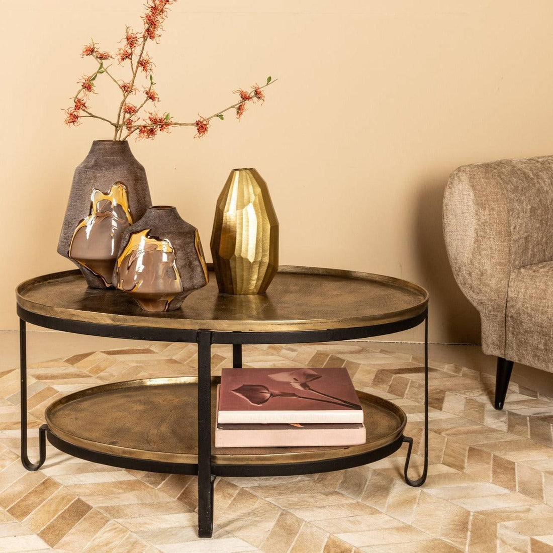 Kae Gold Aluminium Koffietafel 2 Laags Zwart Frame PTMD - Salontafel - PTMD - livinglovely.nl