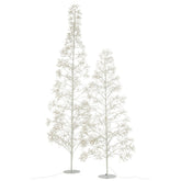 Kerstboom 3000 Led Metaal Wit Large H240cm van J-Line, witte kerstboom van metaal, geplaatst in een sfeervol interieur