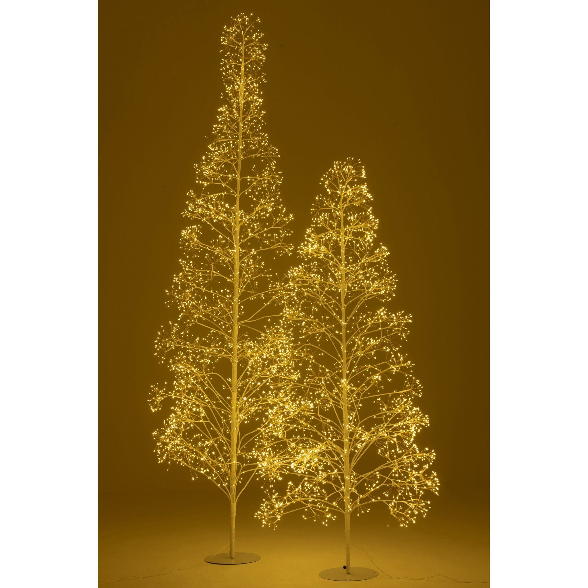 Kerstboom 3000 Led Metaal Wit Large H240cm van J-Line, witte kerstboom van metaal, detailopname van de constructie