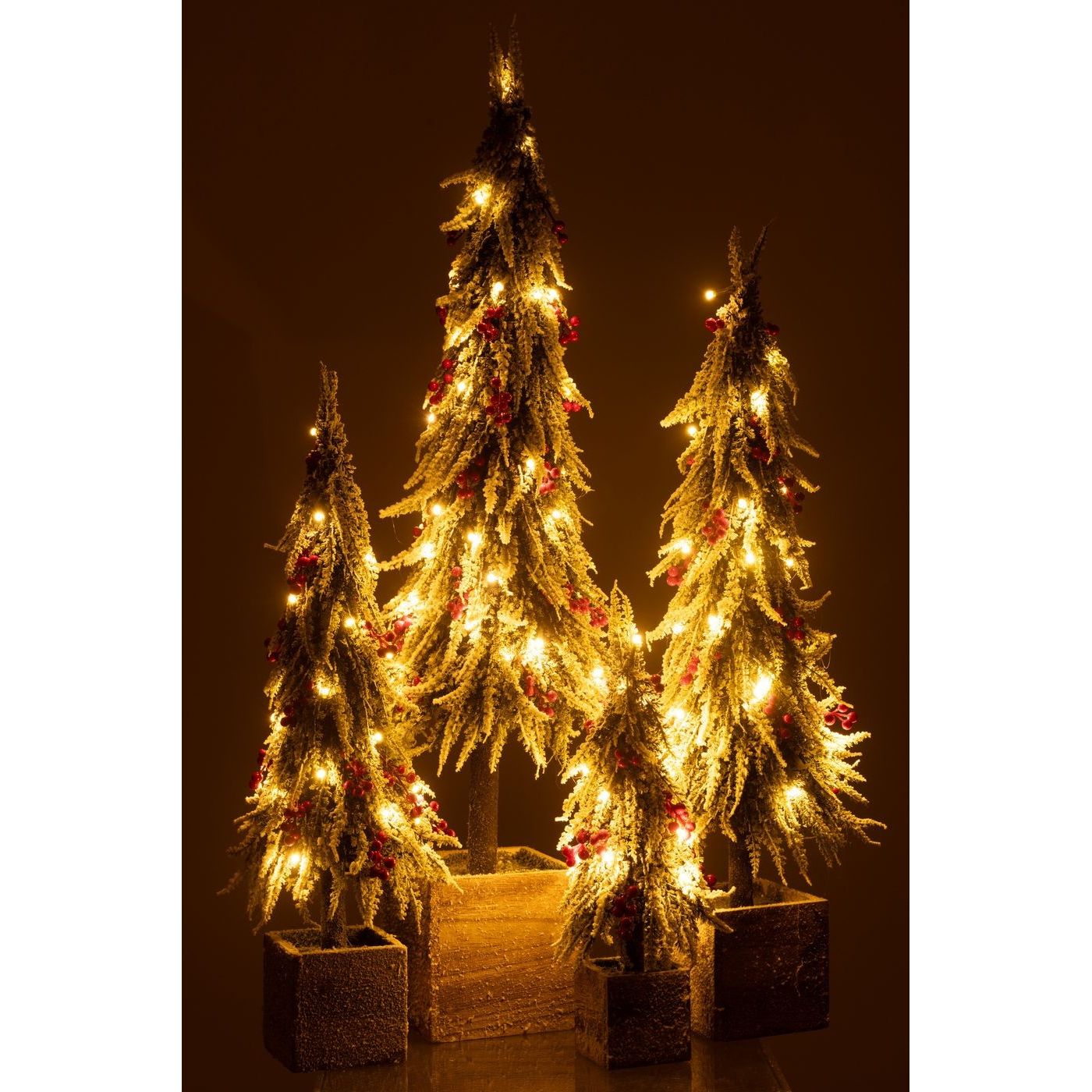 Kerstboom + Led Kunststof Sneeuw Groen/Rood Medium H60cm van J-Line, in een feestelijk gestylede setting