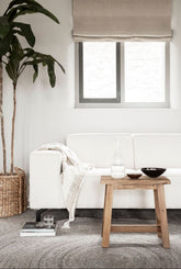 Detailfoto van Kruk Easy van MUST Living met zichtbare structuur van het materiaal
