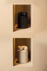 Krystine Cream Round Ceramic Pot With Tulips Top PTMD - Keukenaccessoire - PTMD - livinglovely.nl