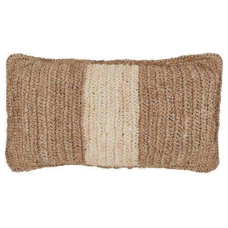 Kussen Menton Langwerpig van MUST Living, sierkussen van opzij met zichtbare dikte