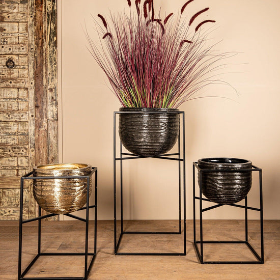 Lesley Black Brush Alu Pot On Black Iron Stand SV2 PTMD , Vaas/pot/kruik , PTMD , livinglovely.nl