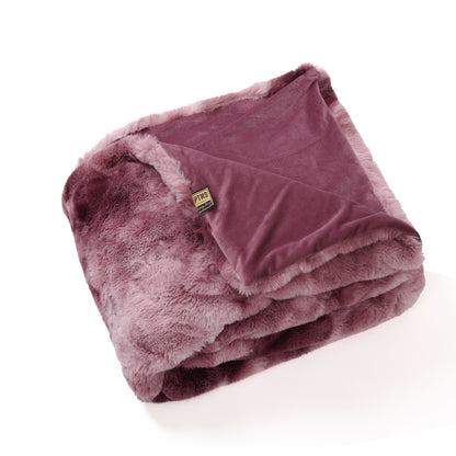 Linde Burgundy Faux Fur Plaid In Giftbox 150 X 200 PTMD - Poef - PTMD - livinglovely.nl