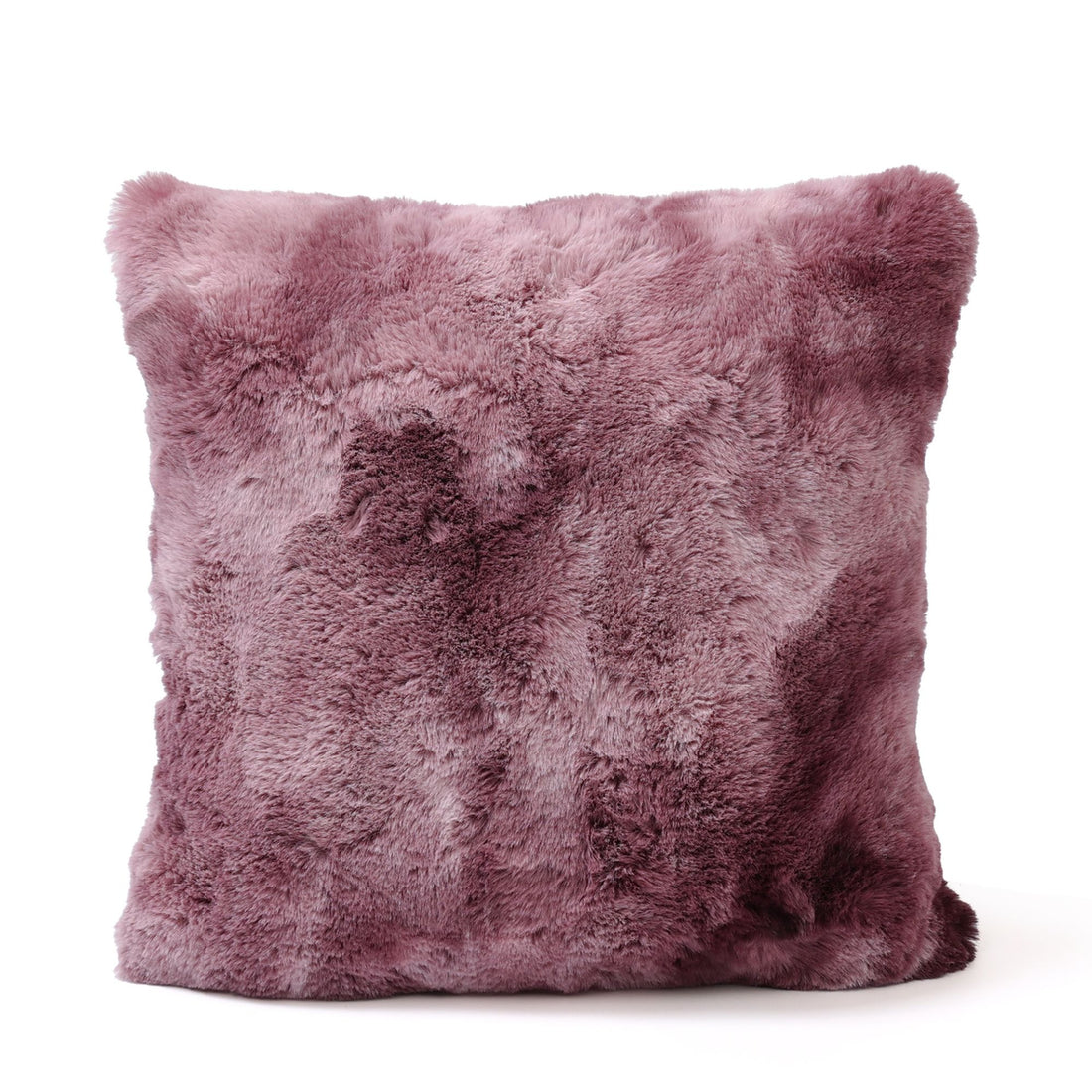 Linde Kussen Burgundy Fluweel 45x45cm van PTMD, vierkant burgundy faux fur sierkussen op witte achtergrond