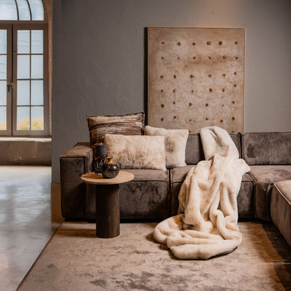 Linde Offwhite Faux Fur Bedspread Giftbox 220x240 PTMD - Poef - PTMD - livinglovely.nl