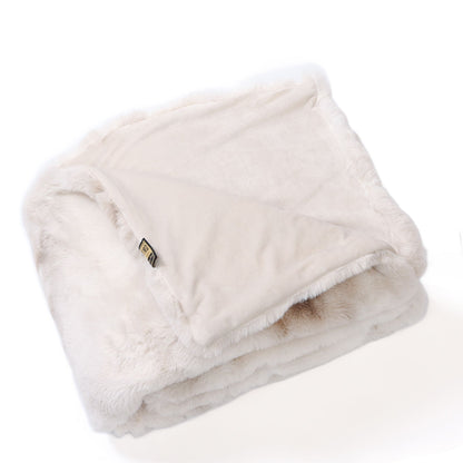 Linde Offwhite Faux Fur Bedspread Giftbox 220x240 PTMD - Poef - PTMD - livinglovely.nl