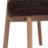 Lior Eetkamerstoel Teddy Bruin van PTMD, extra aanzicht van de eetkamerstoel in bruin