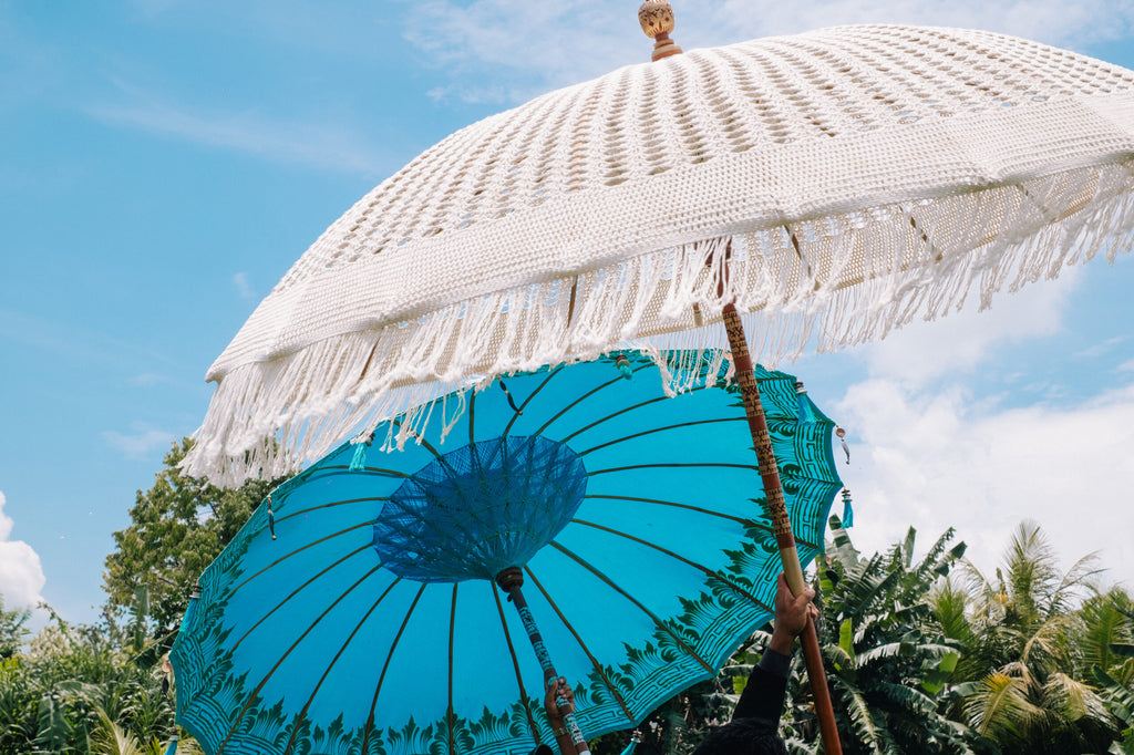 livinglovely.nl - Bali Parasol - Blauw Half Zilver - 180cm - Parasol - Todo Bien - livinglovely.nl