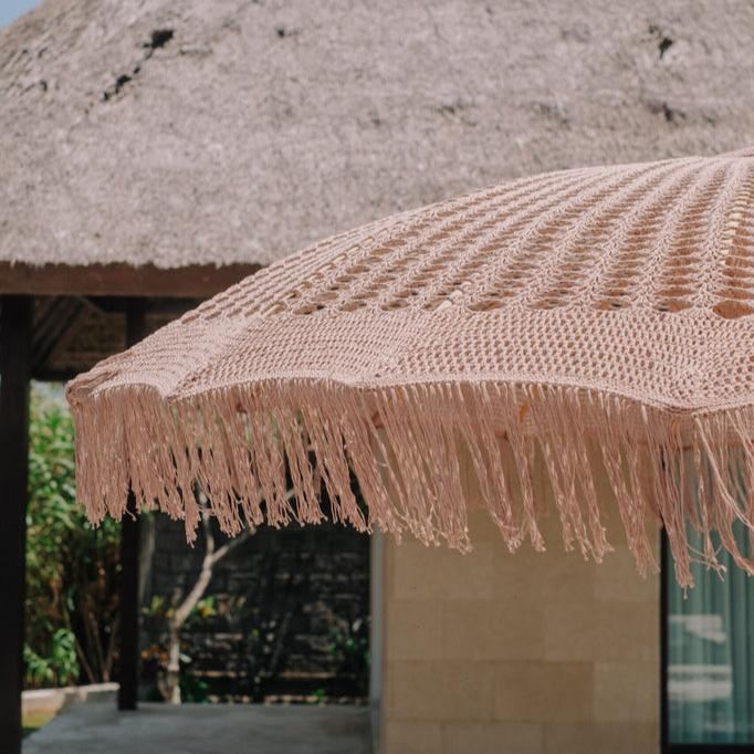 livinglovely.nl - Bali Parasol - Macrame - Zand - 250cm - Parasol - Todo Bien - livinglovely.nl