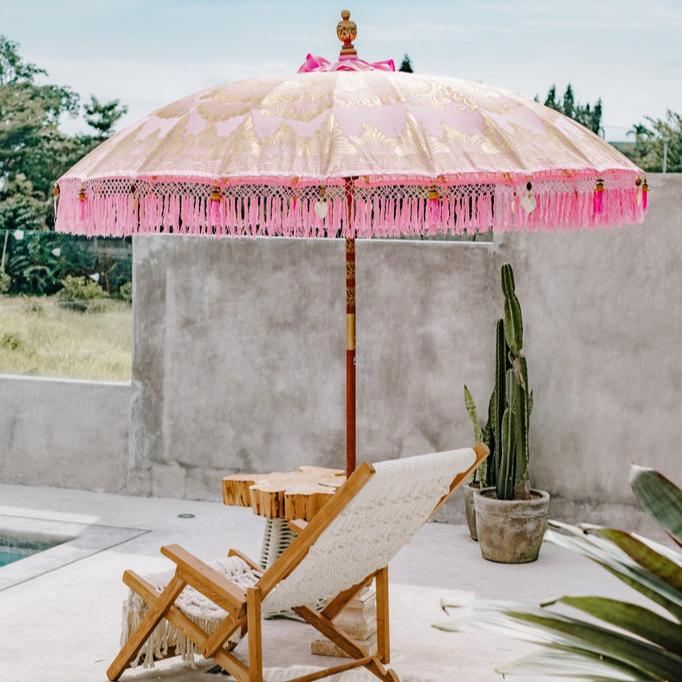 livinglovely.nl - Bali Parasol - Roze Vol Goud Fringe - 250cm - Parasol - Todo Bien - livinglovely.nl