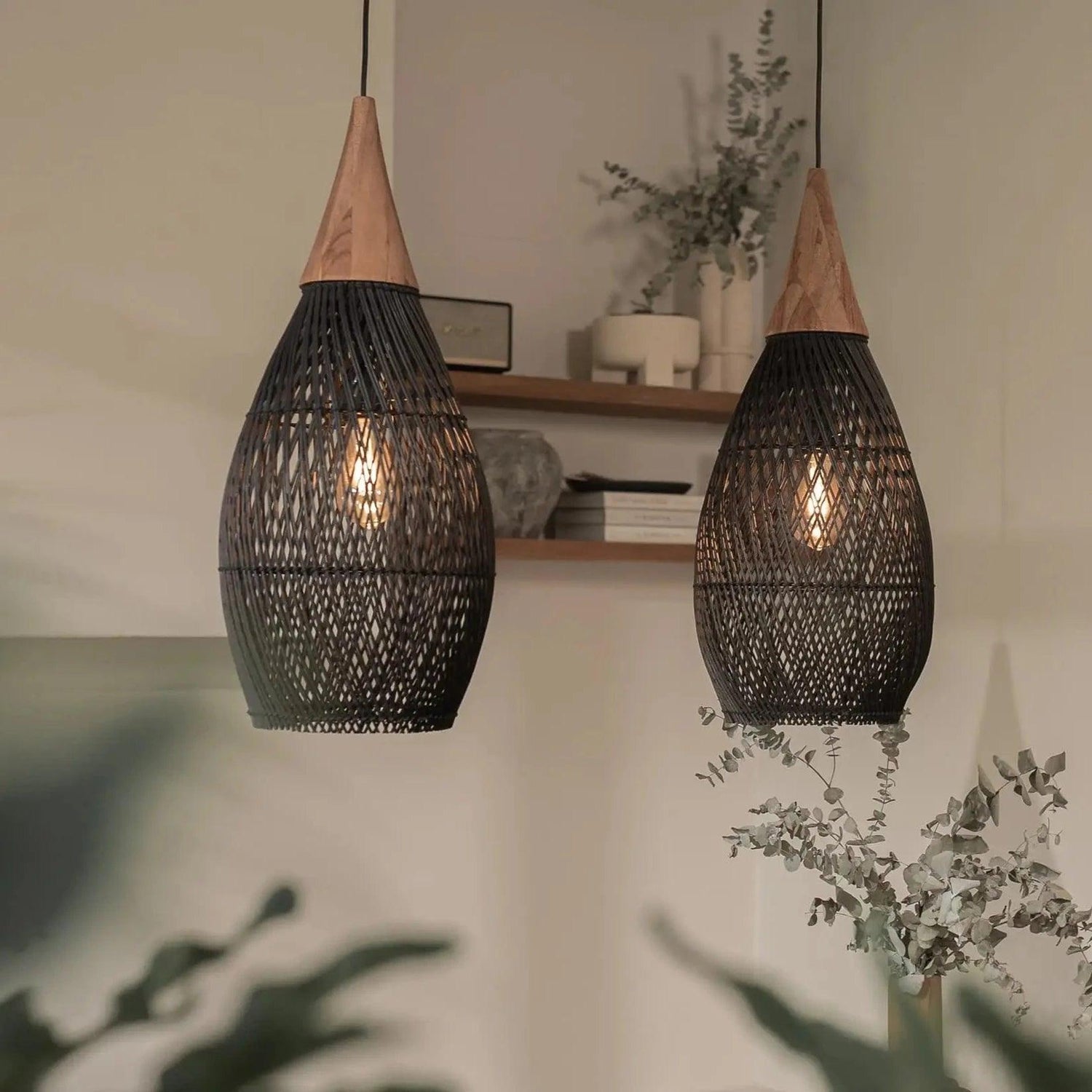 livinglovely.nl - Bright Horn Hanglamp Charcoal Medium Ø27x67.5cm dBodhi - Hanglamp - dBodhi - livinglovely.nl