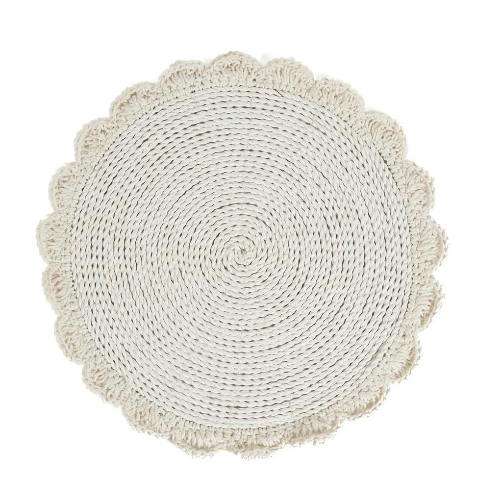 livinglovely.nl - De Macrame Marriage Placemat - Naturel - Placemat - Bazar Bizar - livinglovely.nl