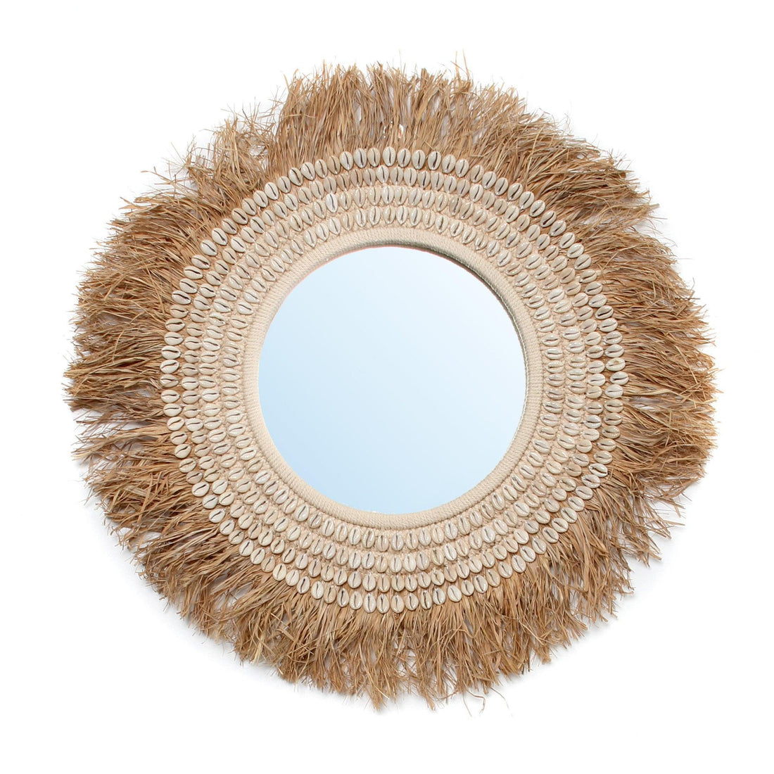 livinglovely.nl - De Raffia Cowrie Spiegel - Naturel Wit 75x75cm - Spiegel - Bazar Bizar - livinglovely.nl