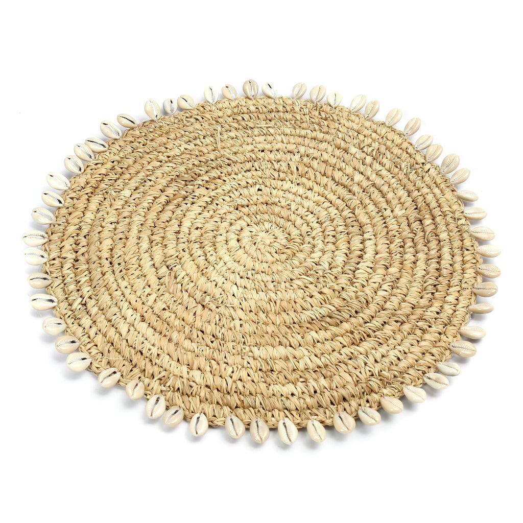 livinglovely.nl - De Raffia Schelp Pannenonderzetter - Keukenaccessoire - Bazar Bizar - livinglovely.nl