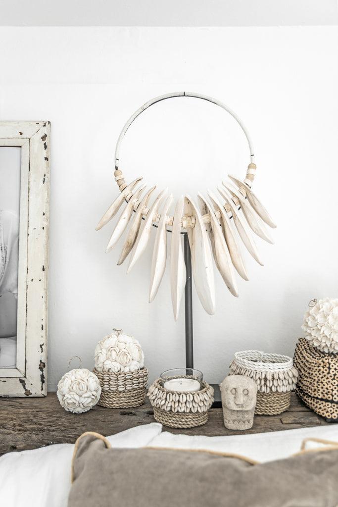 livinglovely.nl - De Rose Shell Bal Hanger - Wit - L - Hanger - Bazar Bizar - livinglovely.nl