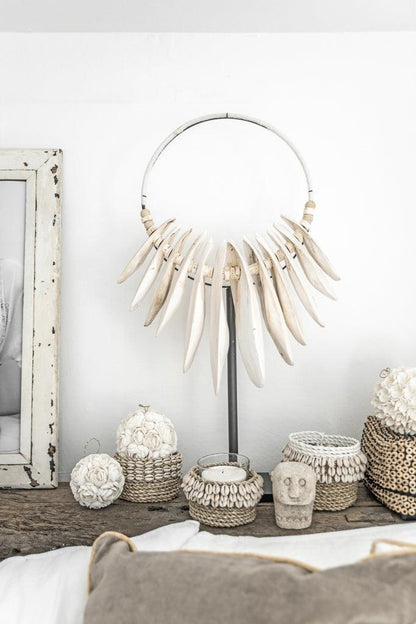 livinglovely.nl - De Rose Shell Bal Hanger - Wit - L - Hanger - Bazar Bizar - livinglovely.nl