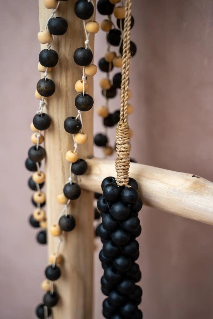 livinglovely.nl - De Wooden Beads met Katoen Hangdecoratie - Zwart - Hanger - Bazar Bizar - livinglovely.nl