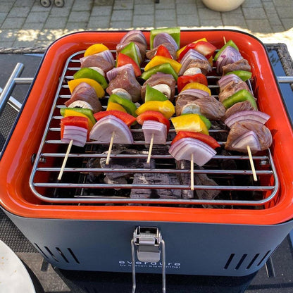 livinglovely.nl - Everdure Cube Houtskool Barbecue Graphite - BBQ - Everdure - livinglovely.nl