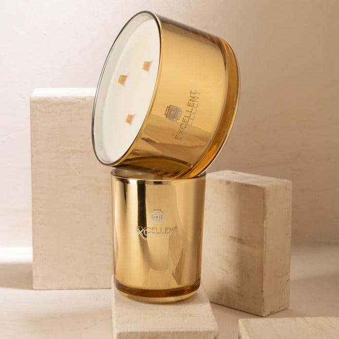 livinglovely.nl - Geurkaars Excellent Golden Honey Goud Large 40H - Geurkaars - J-Line - livinglovely.nl