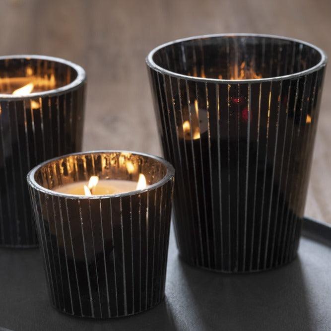 livinglovely.nl - Geurkaars Noa Spicy Twilight Zwart Large-60h - Geurkaars - J-Line - livinglovely.nl