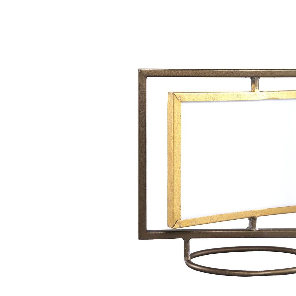 livinglovely.nl - Irvina Gold metaal thin open frame react PTMD - Fotolijst - PTMD - livinglovely.nl