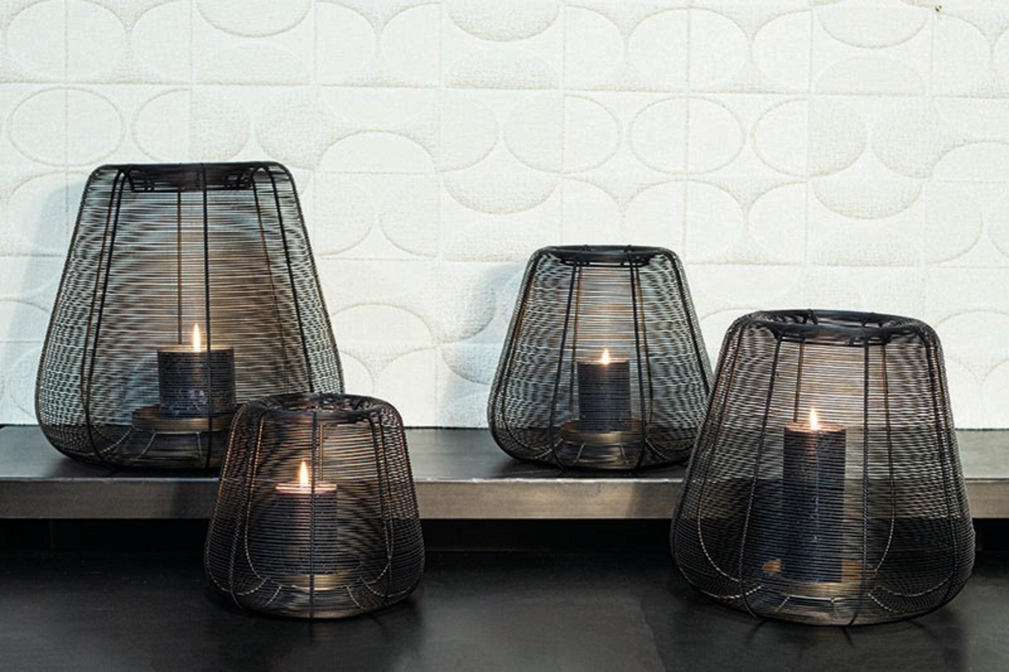 livinglovely.nl - Jaden Black Iron Windlicht Rond L PTMD - Kaarshouder - PTMD - livinglovely.nl