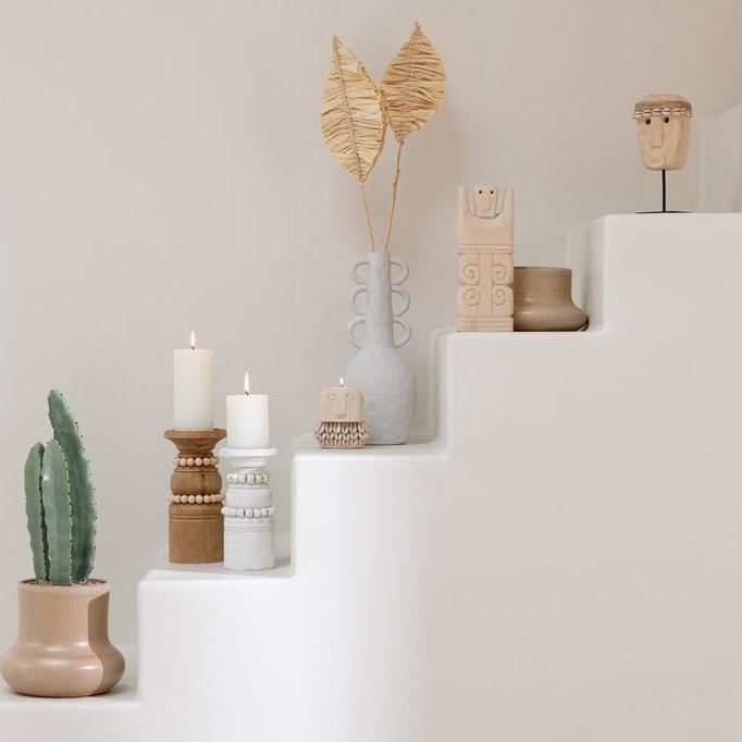 livinglovely.nl - Julien Beeldje Stone &amp; Shells Natural Small - Beeld - J-Line - livinglovely.nl